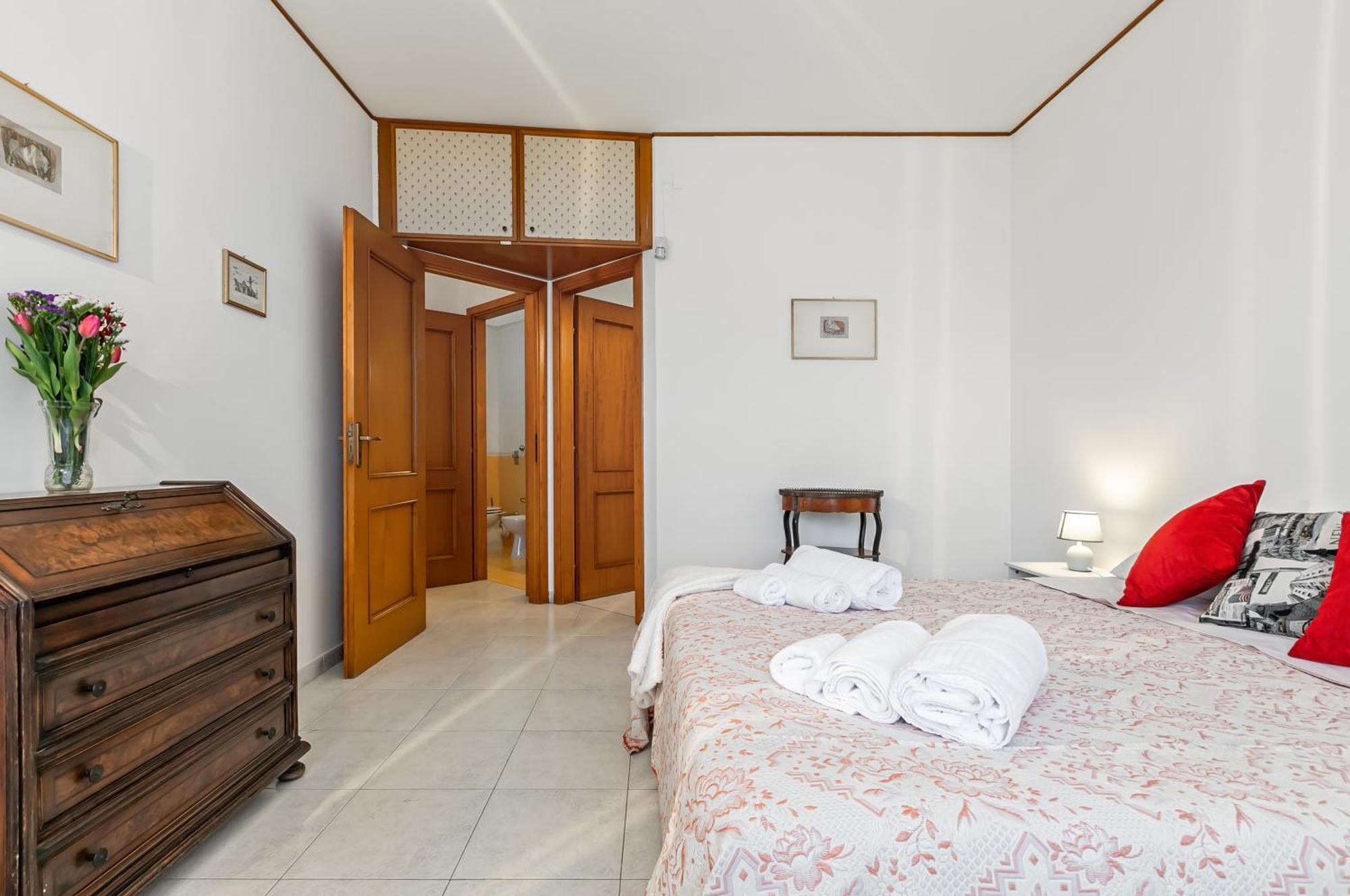 Palazzo Reale & Piazza Indipendenza Roomy Flat Παλέρμο Εξωτερικό φωτογραφία