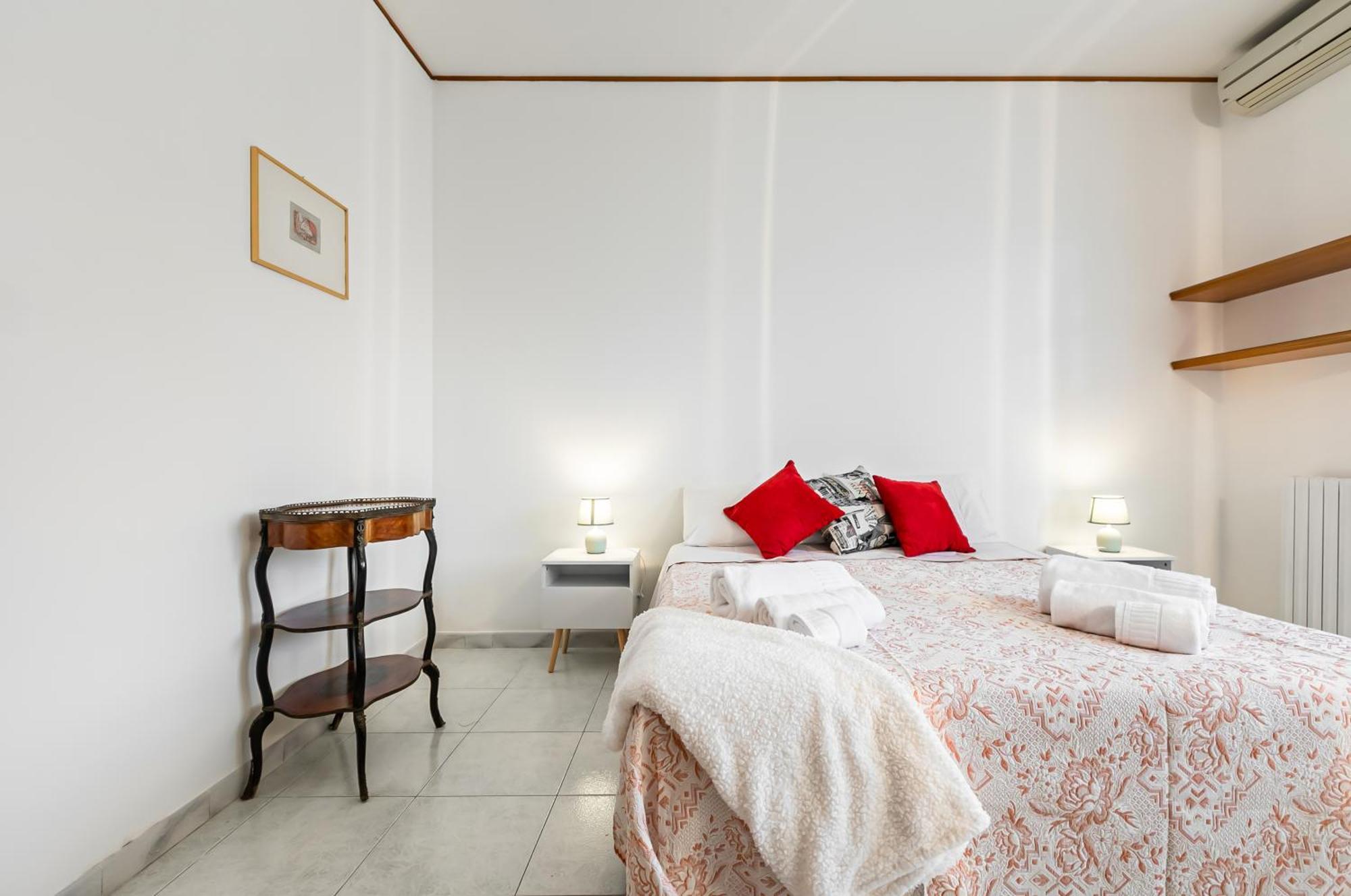 Palazzo Reale & Piazza Indipendenza Roomy Flat Παλέρμο Εξωτερικό φωτογραφία