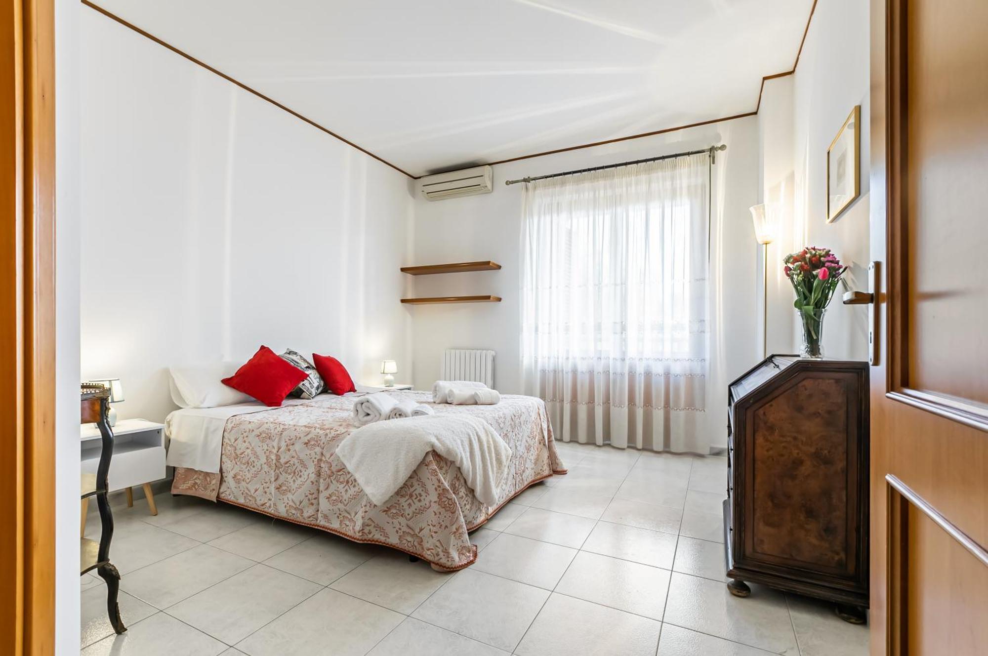 Palazzo Reale & Piazza Indipendenza Roomy Flat Παλέρμο Εξωτερικό φωτογραφία